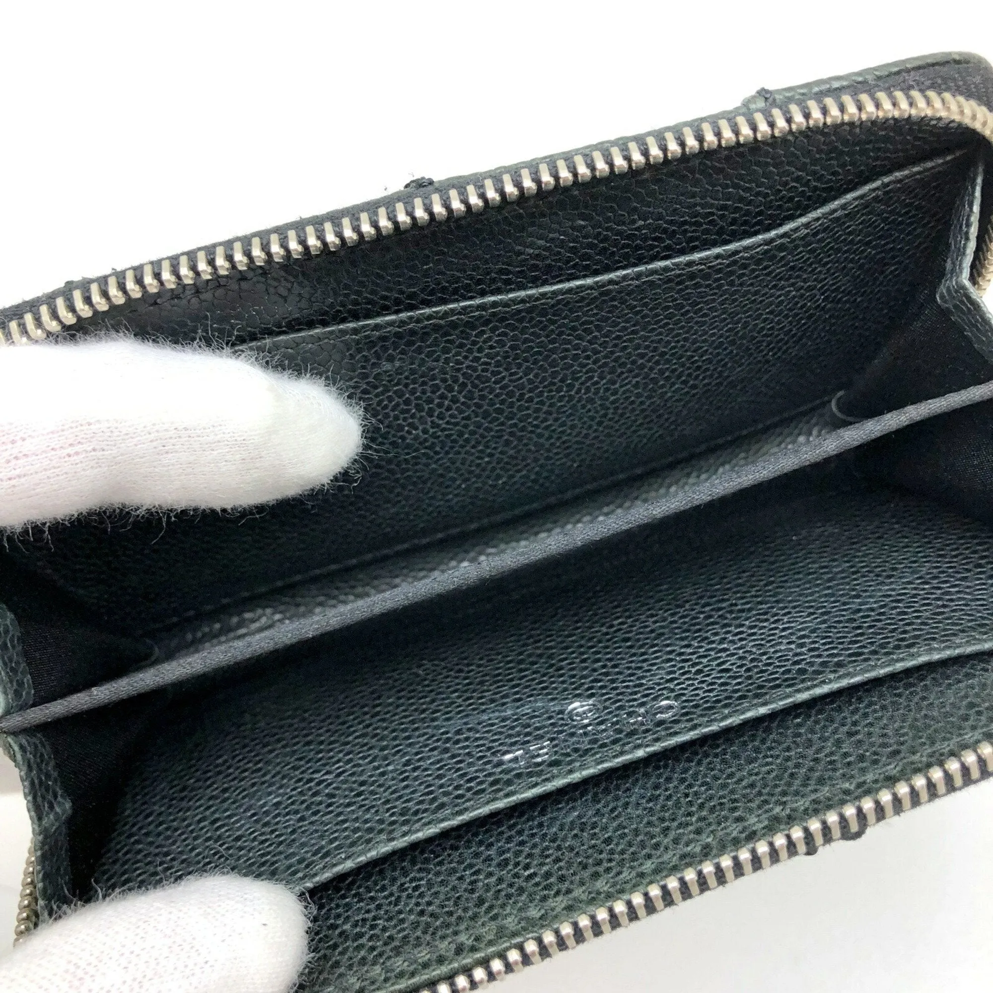 Chanel Black Leather Portefeuille Zippe wallet accessories