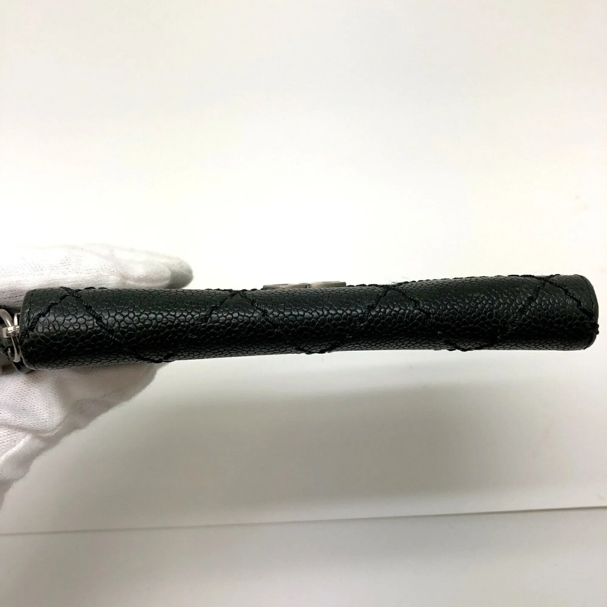 Chanel Black Leather Portefeuille Zippe wallet accessories