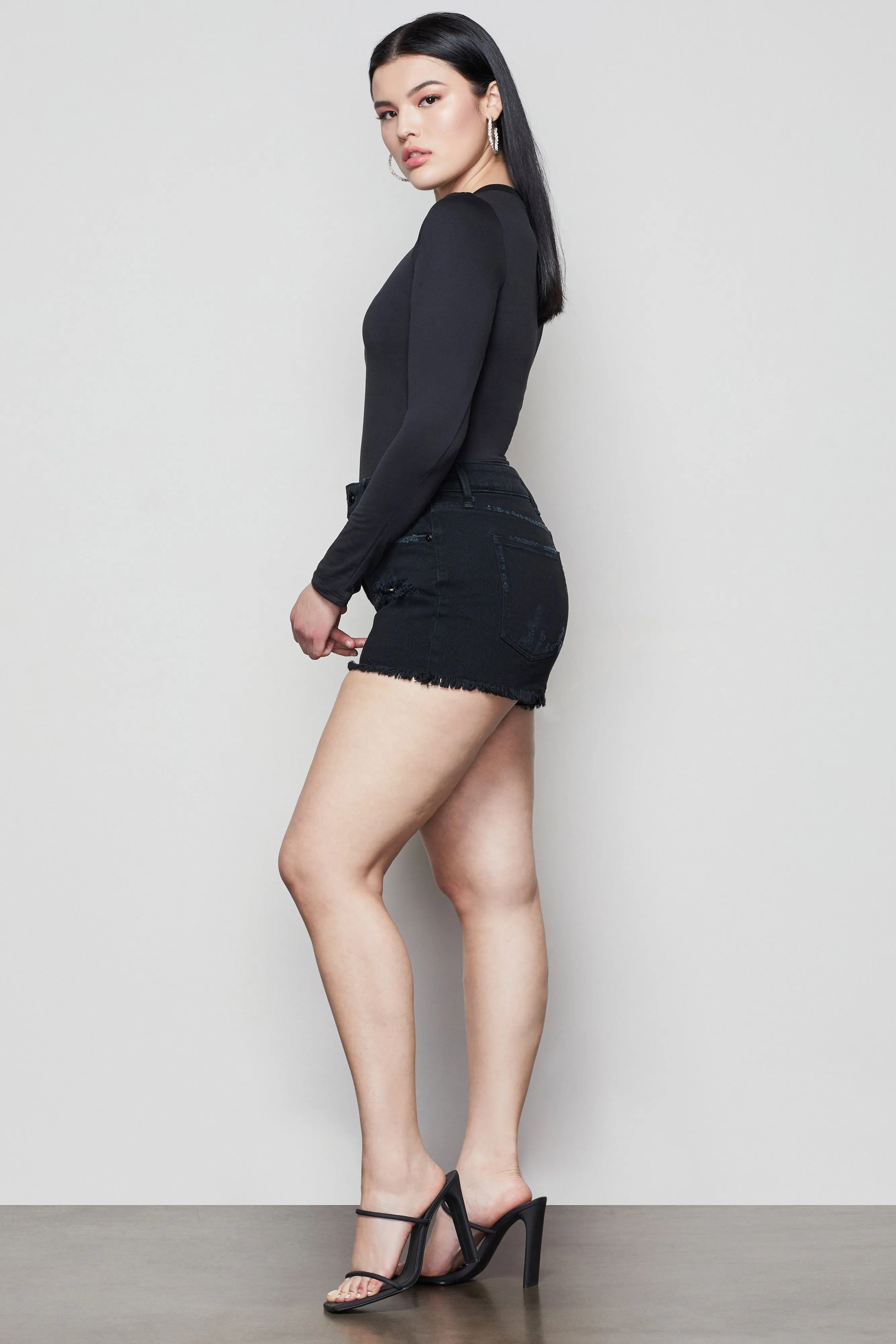 CUT OFF SHORT ZEBRA POCKETS | BLACK087