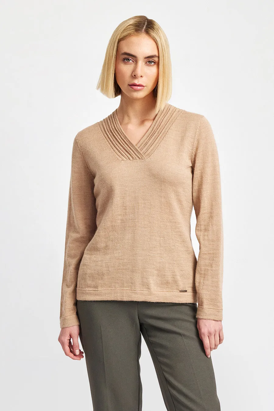 Whatever V Sweater Baby Alpaca Color Chanterelle